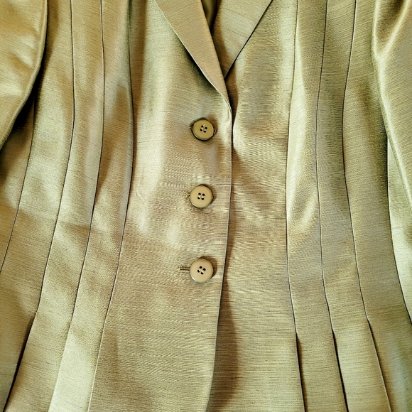 Le Suit Green Chartreuse Suit Jacket Blazer Size 8P Holiday Wear Polyester/Rayon - Picture 3 of 12